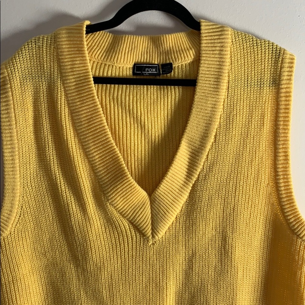 Large Yellow Knit Fox Vest . - Picture 2 of 4